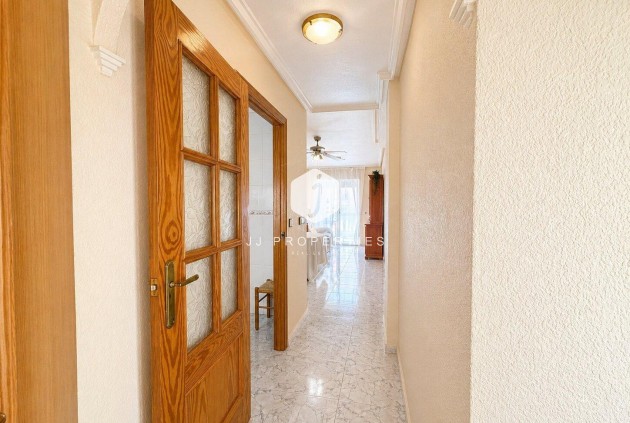 D'occasion - Appartement -
Torrevieja - Habaneras