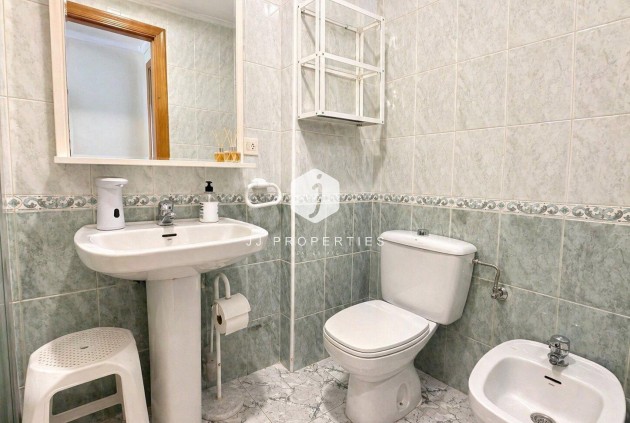 D'occasion - Appartement -
Torrevieja - Habaneras