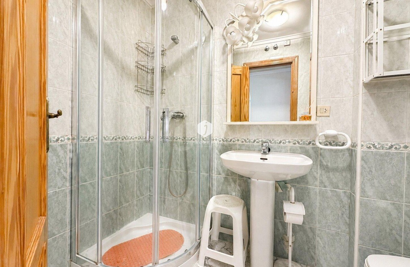D'occasion - Appartement -
Torrevieja - Habaneras