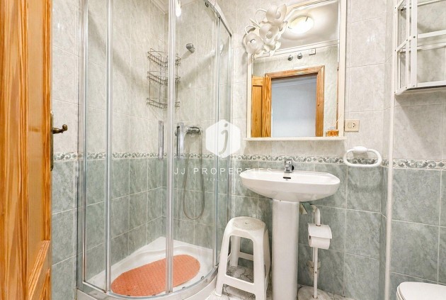 D'occasion - Appartement -
Torrevieja - Habaneras