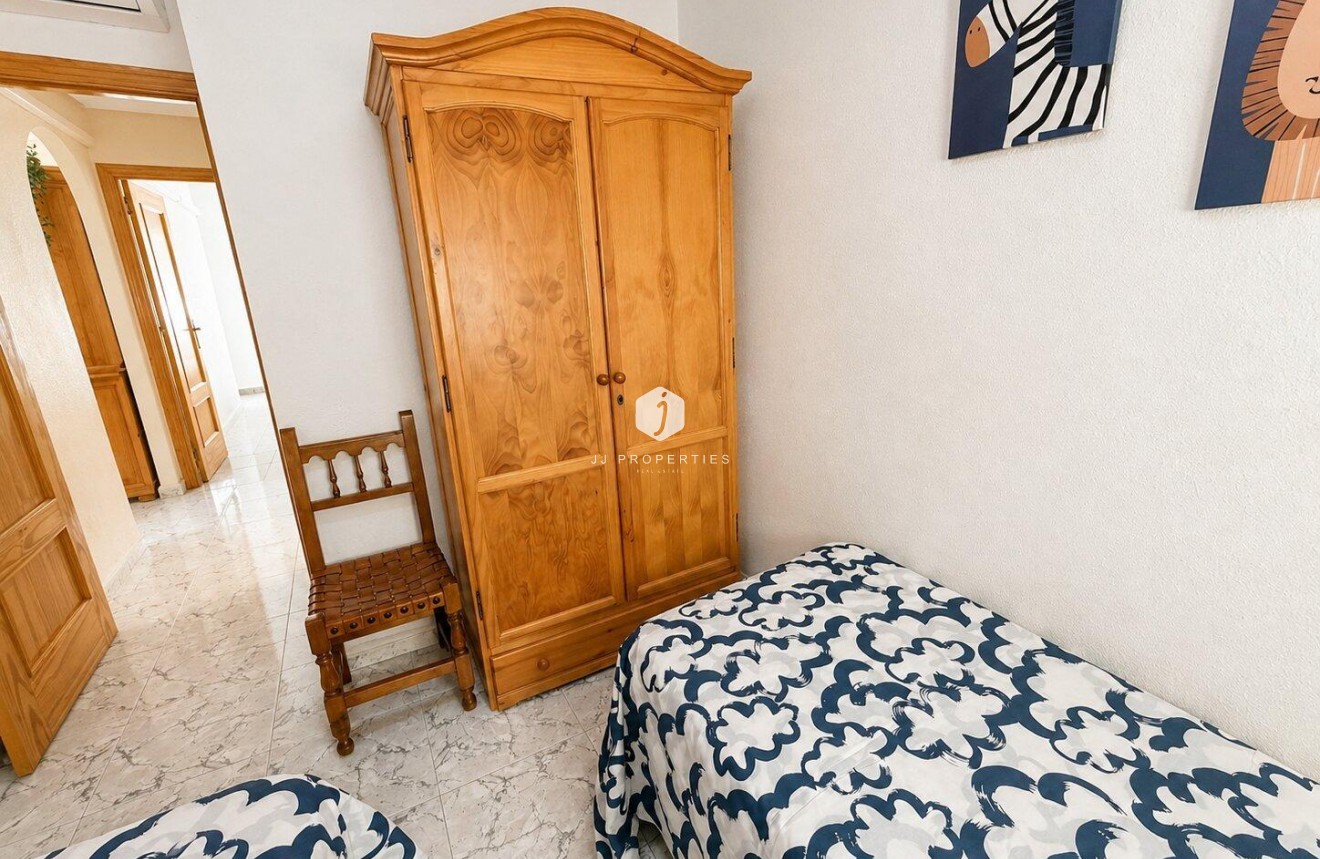 D'occasion - Appartement -
Torrevieja - Habaneras