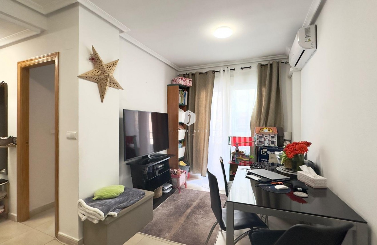 Aus zweiter Hand - Wohnung -
Torrevieja