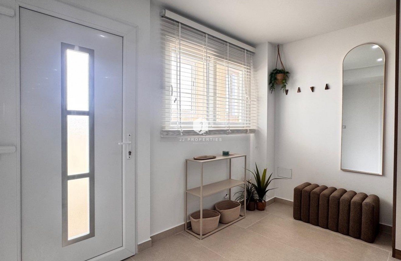 Segunda mano - Apartamento / piso -
Torrevieja - Acequion