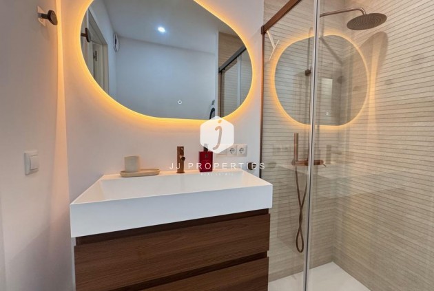Segunda mano - Apartamento / piso -
Torrevieja - Acequion
