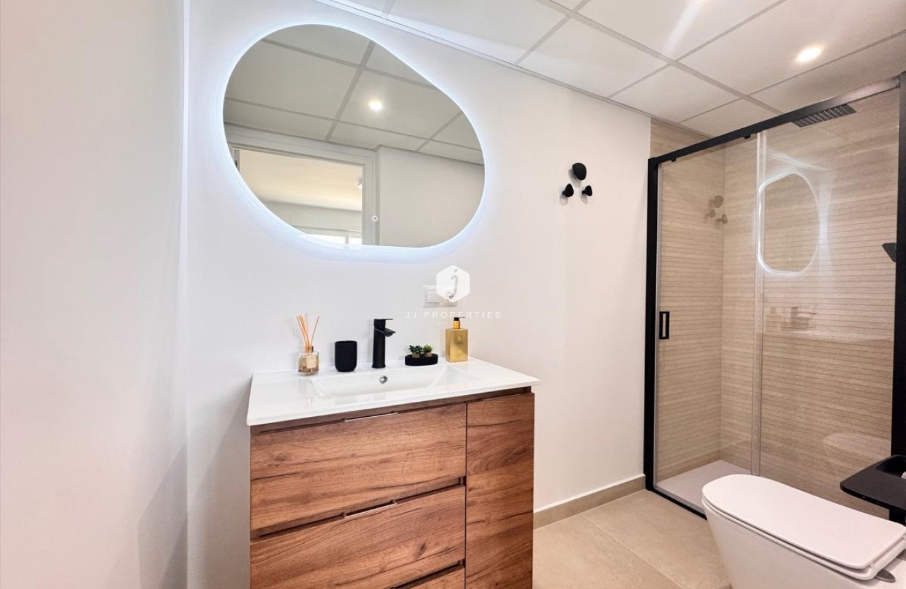 Segunda mano - Apartamento / piso -
Torrevieja - Acequion