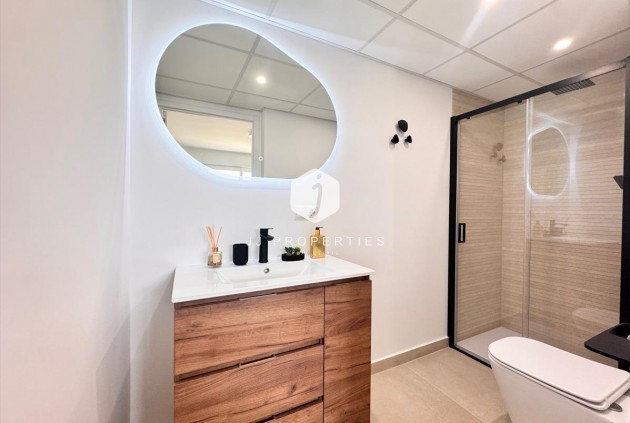 Segunda mano - Apartamento / piso -
Torrevieja - Acequion