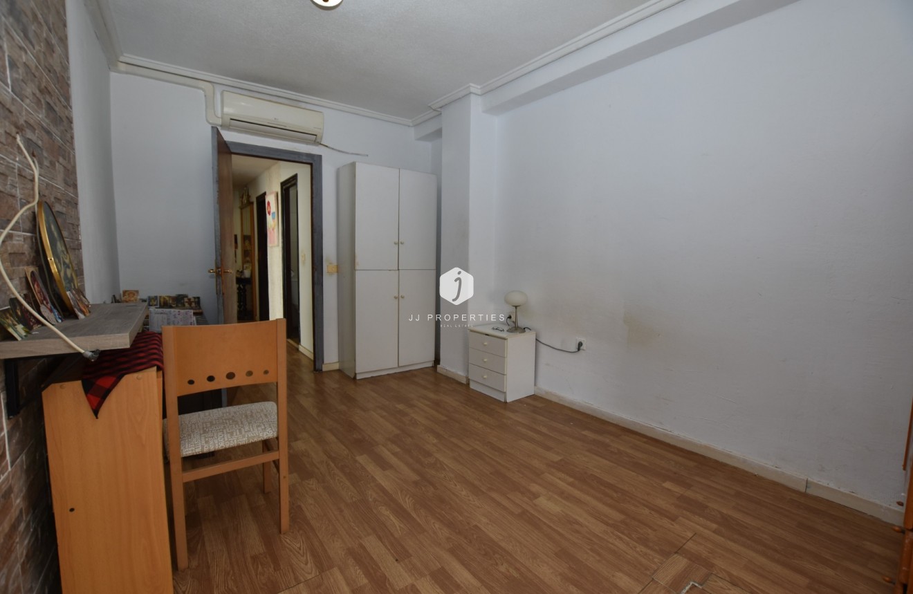 D'occasion - Appartement -
Torrevieja - Costa Blanca