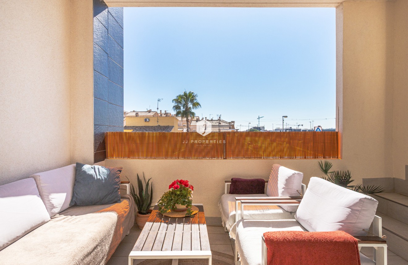 Tweedehands - Bungalow -
Los Altos - Costa Blanca