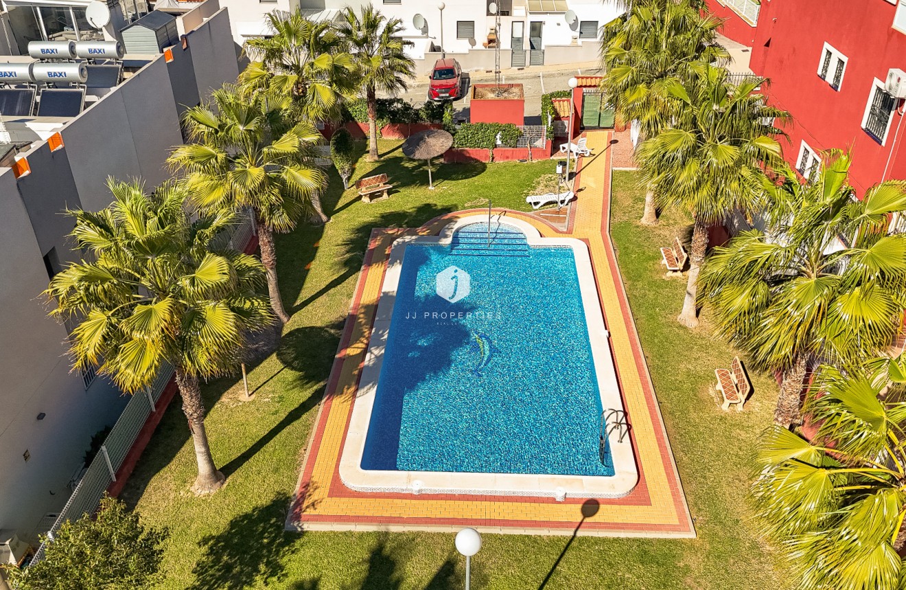 Tweedehands - Bungalow -
Los Altos - Costa Blanca