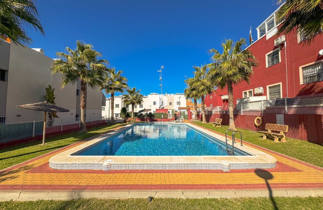 Tweedehands - Bungalow -
Los Altos - Costa Blanca