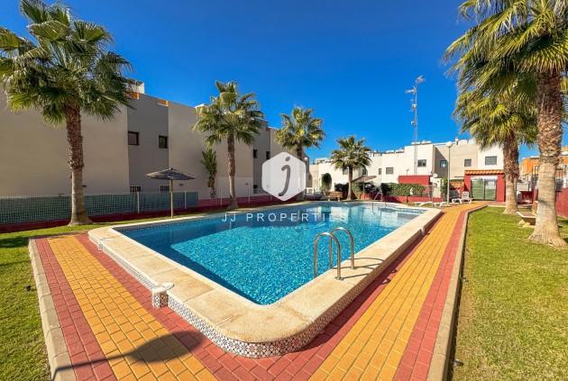 Tweedehands - Bungalow -
Los Altos - Costa Blanca
