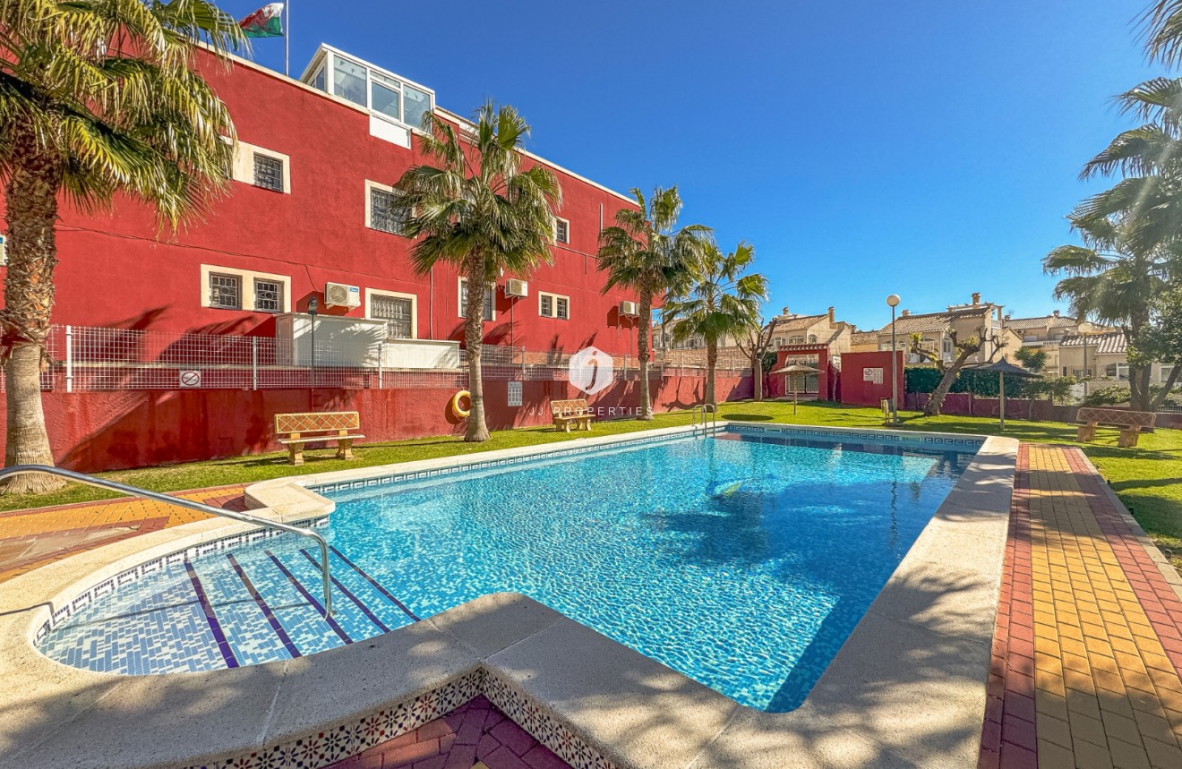 Tweedehands - Bungalow -
Los Altos - Costa Blanca