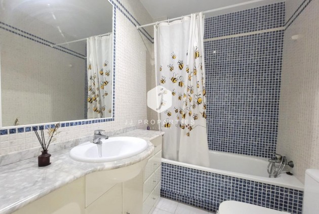 Resale - Apartment / flat -
Torrevieja - Playa del Cura