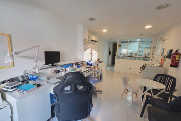 Resale - Apartment / flat -
Torrevieja - Playa del Cura
