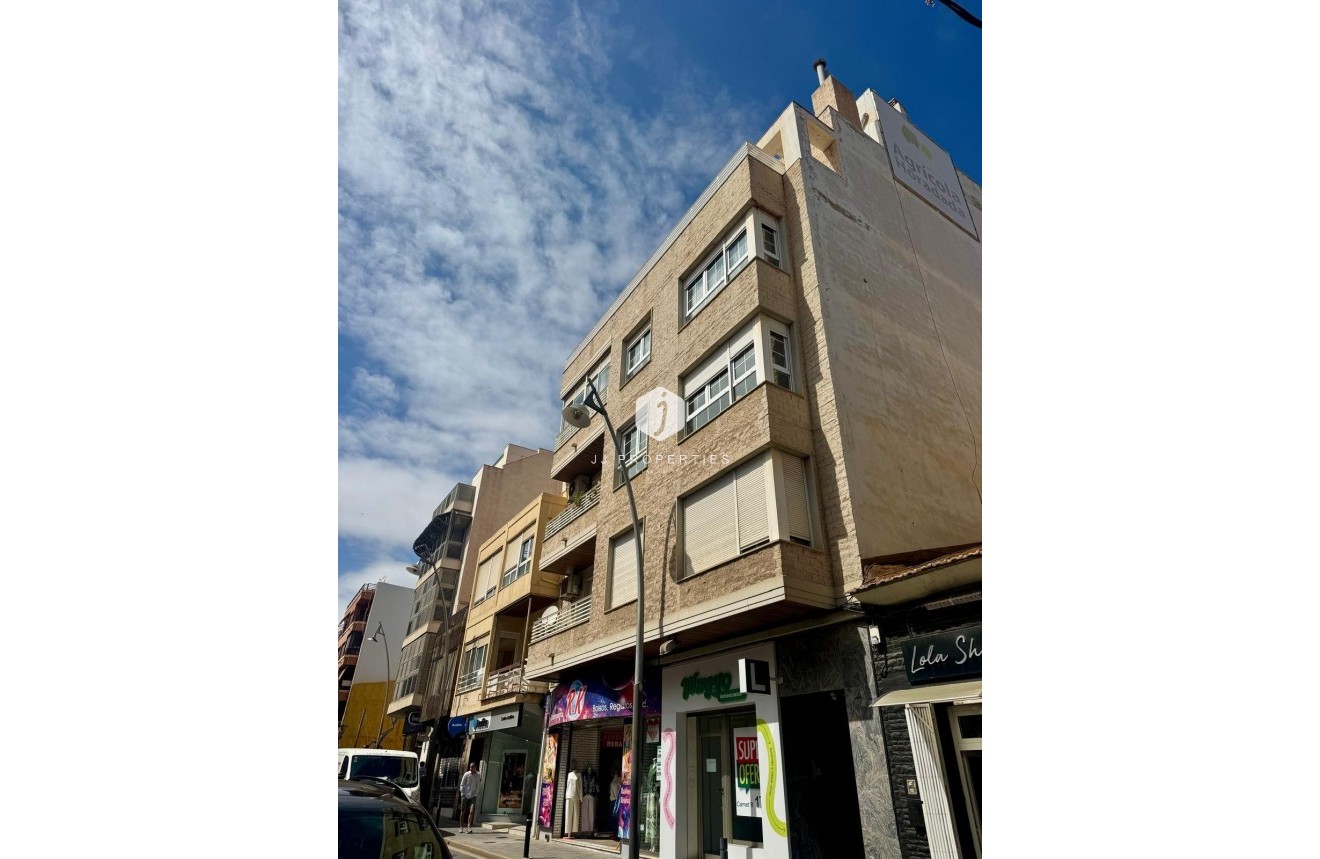 Aus zweiter Hand - Wohnung -
Torrevieja - Centro