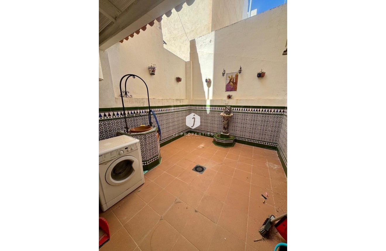 Aus zweiter Hand - Wohnung -
Torrevieja - Centro