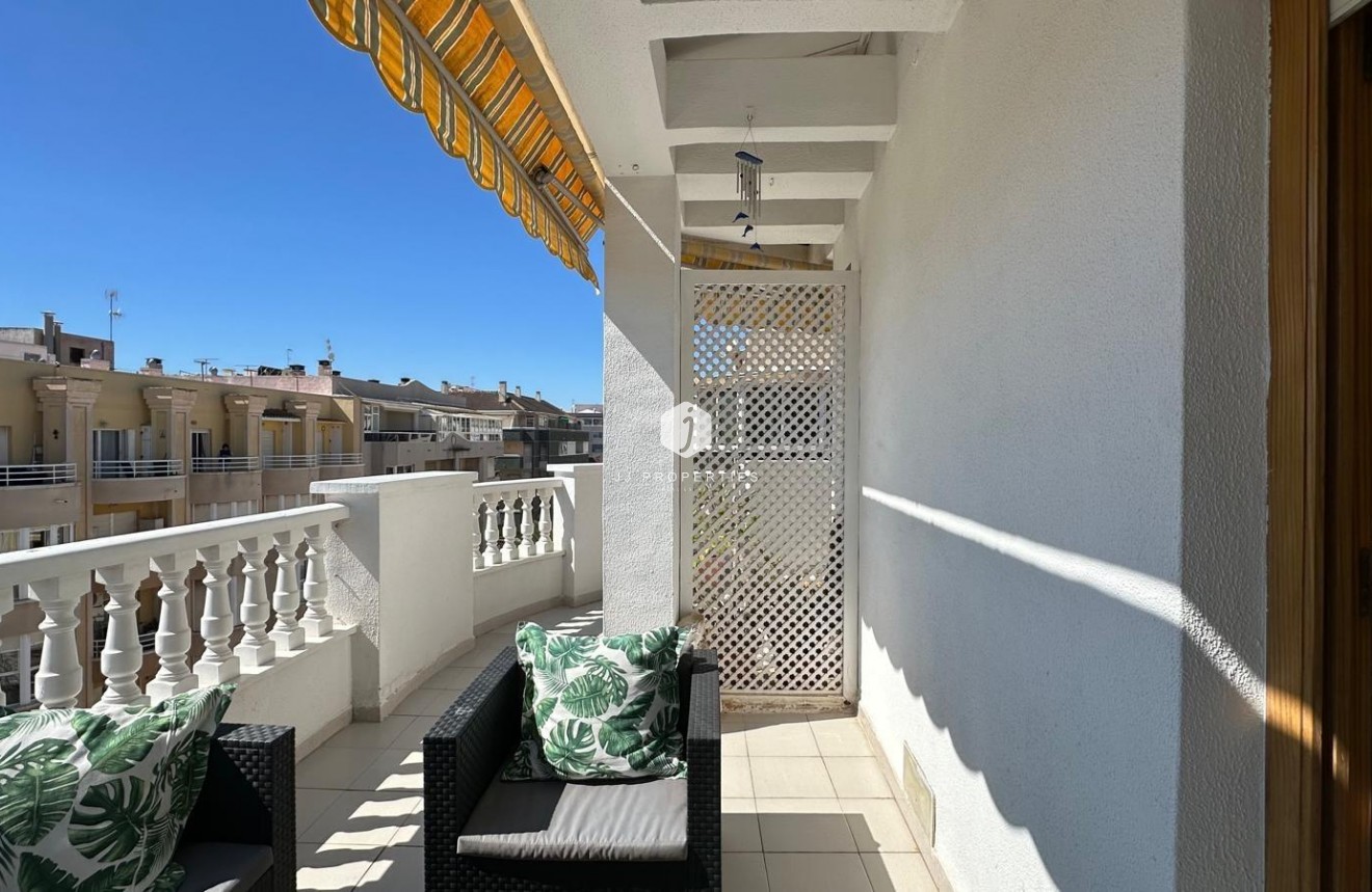 D'occasion - Appartement -
Torrevieja - Centro