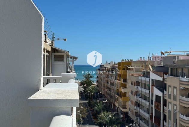 D'occasion - Appartement -
Torrevieja - Centro