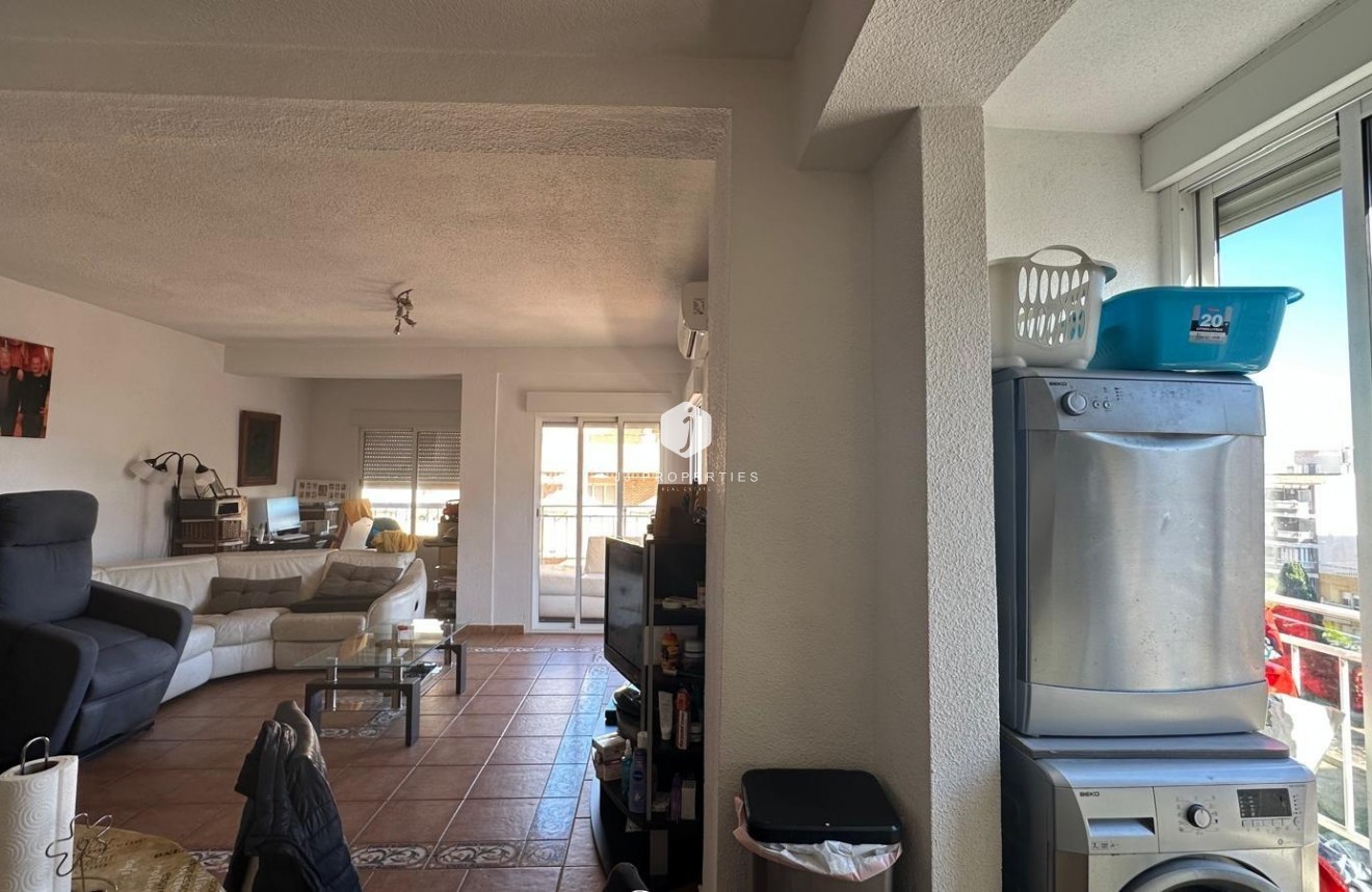 Segunda mano - Apartamento / piso -
Torrevieja - Estacion de autobuses