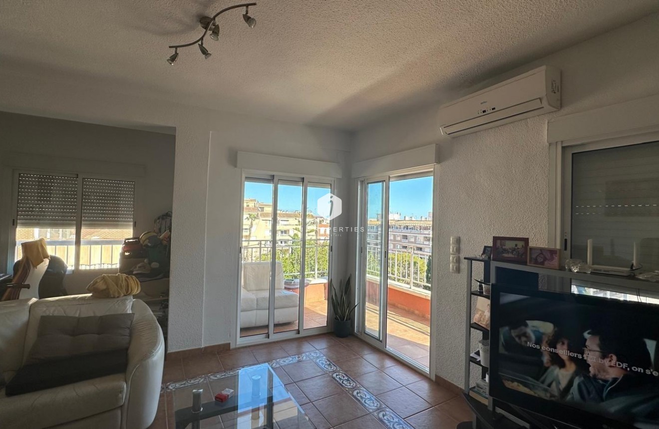 Segunda mano - Apartamento / piso -
Torrevieja - Estacion de autobuses