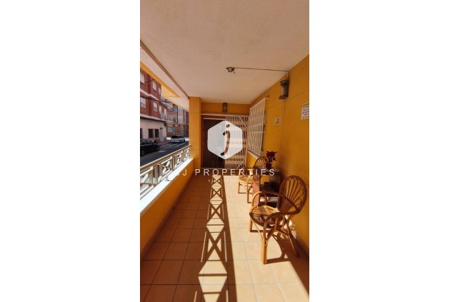 Aus zweiter Hand - Wohnung -
Torrevieja - Estacion de autobuses