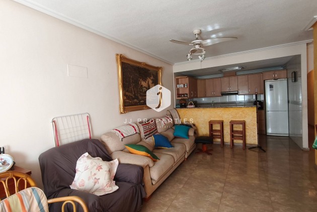 Aus zweiter Hand - Wohnung -
Torrevieja - Estacion de autobuses