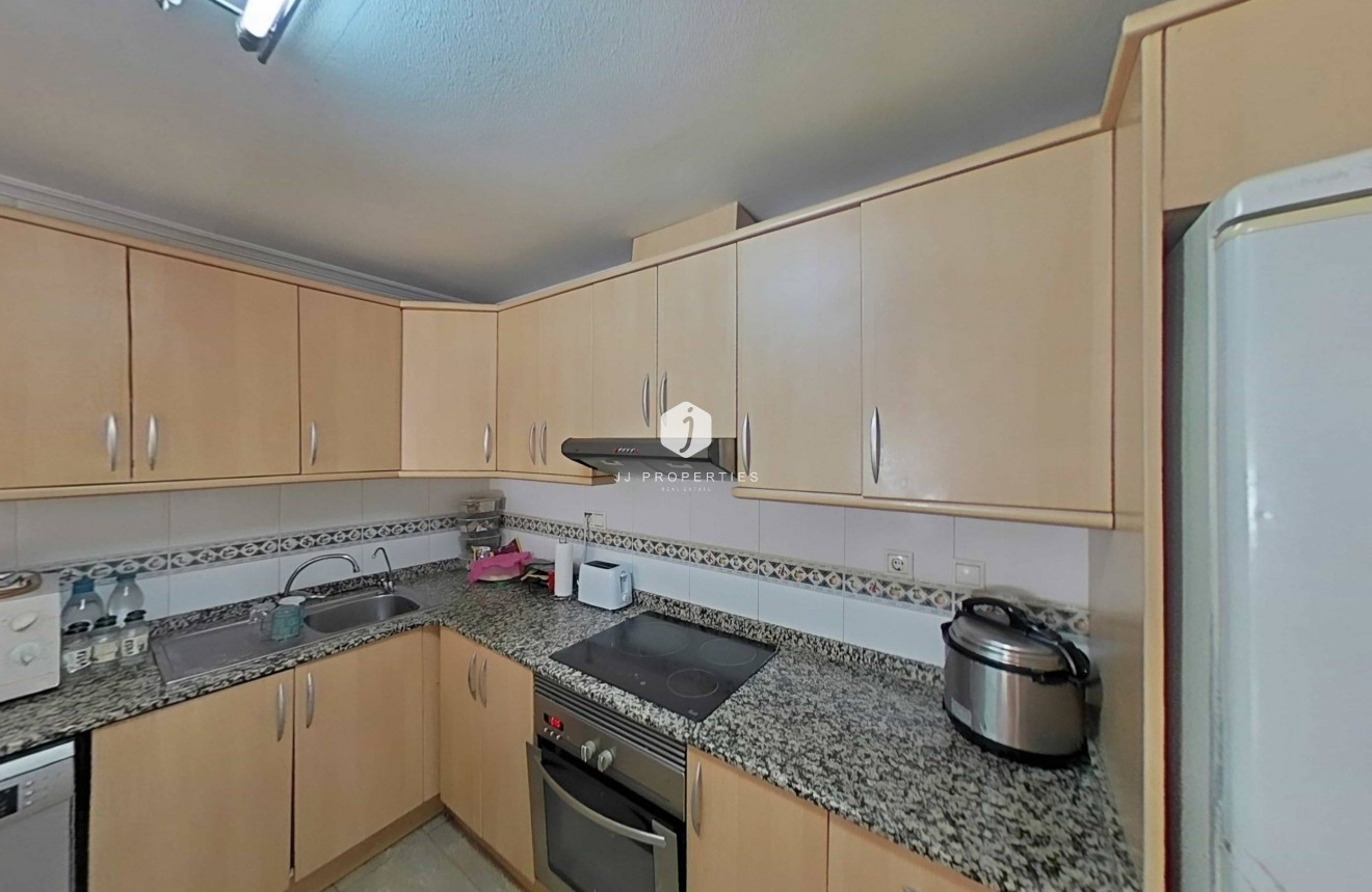 Aus zweiter Hand - Wohnung -
Torrevieja - Estacion de autobuses