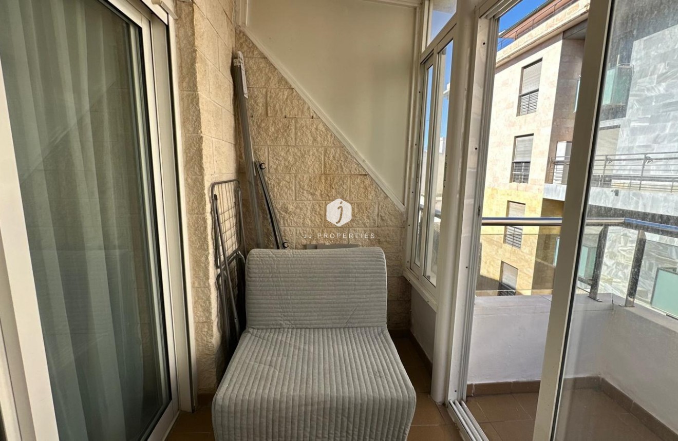 Aus zweiter Hand - Wohnung -
Torrevieja - Estacion de autobuses