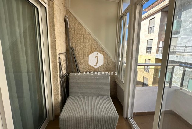 Aus zweiter Hand - Wohnung -
Torrevieja - Estacion de autobuses