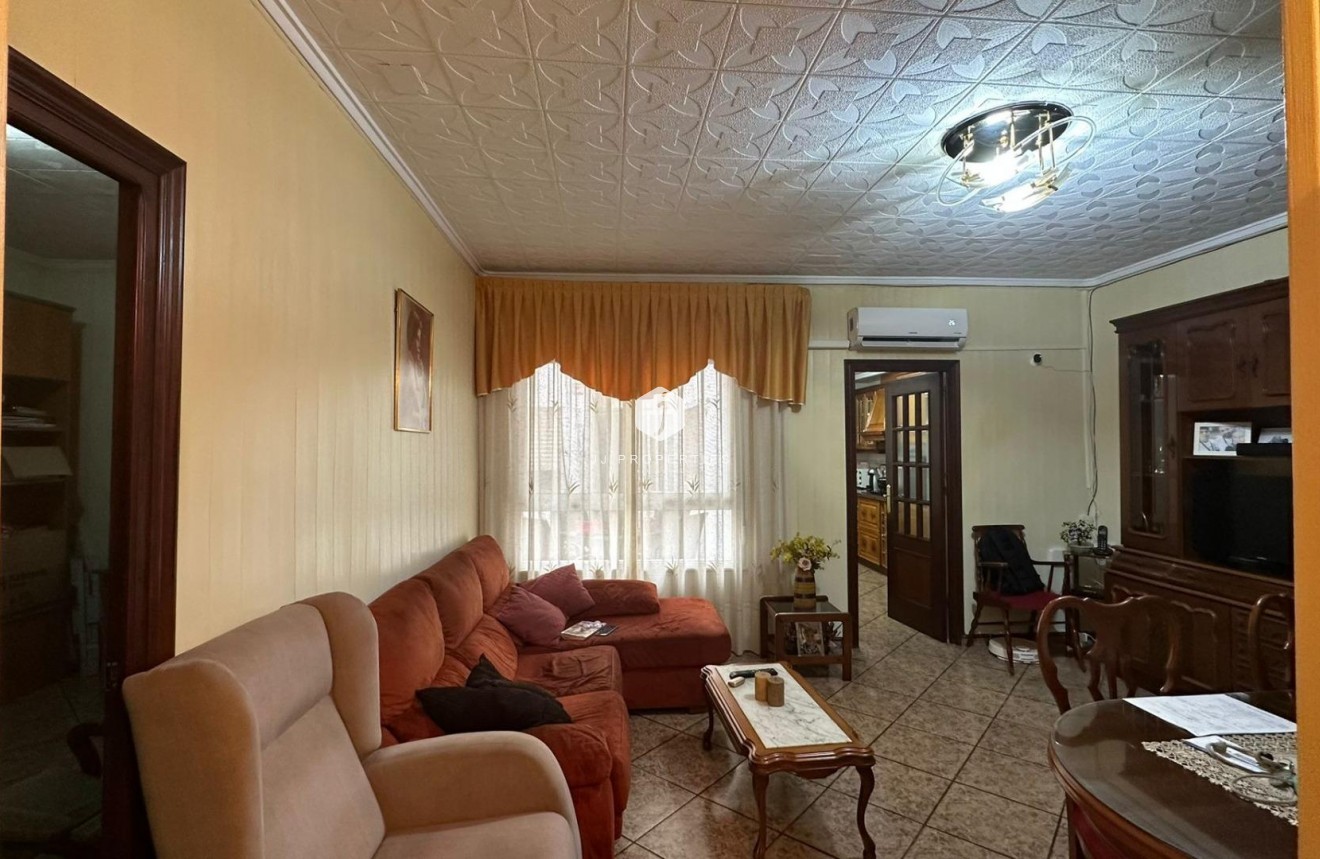 Segunda mano - Apartamento / piso -
Torrevieja - Estacion de autobuses