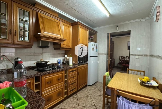 Segunda mano - Apartamento / piso -
Torrevieja - Estacion de autobuses