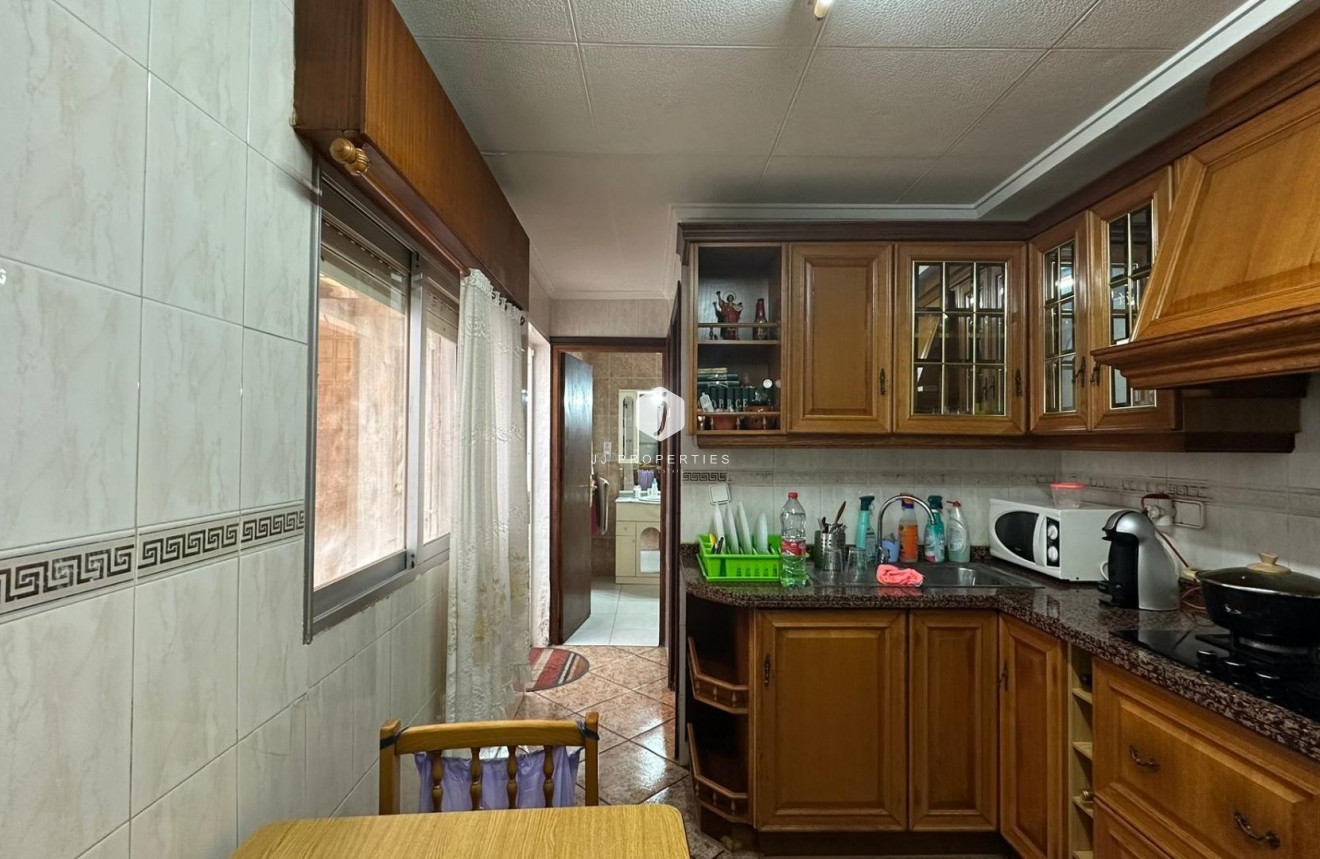 Segunda mano - Apartamento / piso -
Torrevieja - Estacion de autobuses