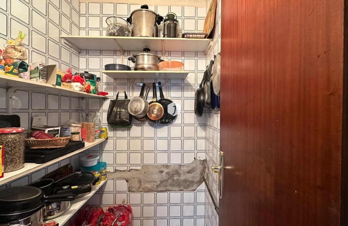 Segunda mano - Apartamento / piso -
Torrevieja - Estacion de autobuses