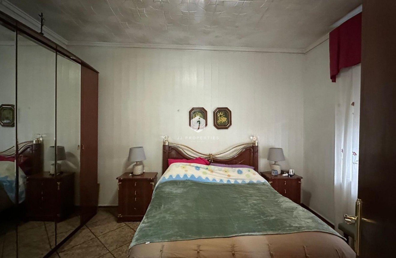 Segunda mano - Apartamento / piso -
Torrevieja - Estacion de autobuses