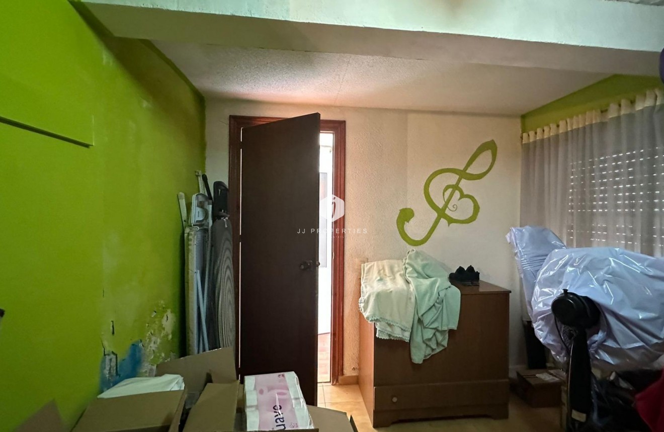 Segunda mano - Apartamento / piso -
Torrevieja - Estacion de autobuses