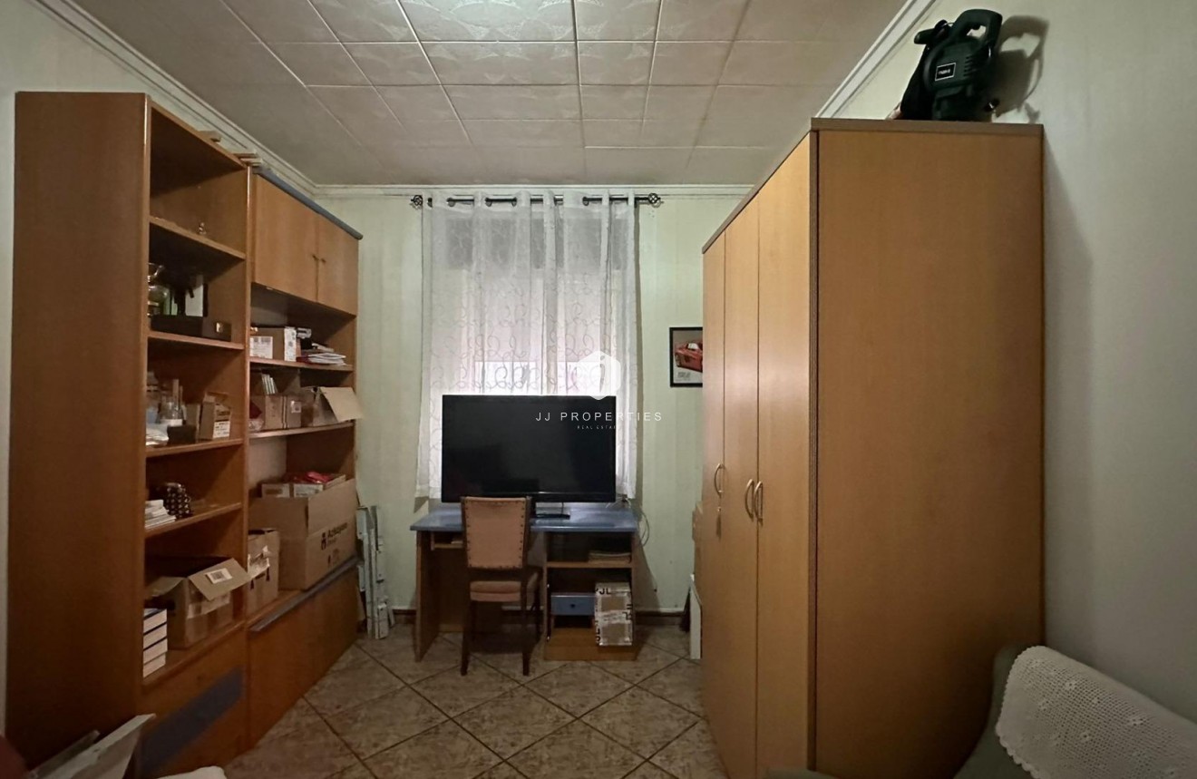 Segunda mano - Apartamento / piso -
Torrevieja - Estacion de autobuses