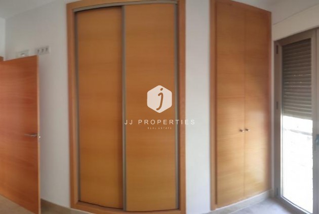 Tweedehands - Appartement / flat -
Torrevieja - Estacion de autobuses
