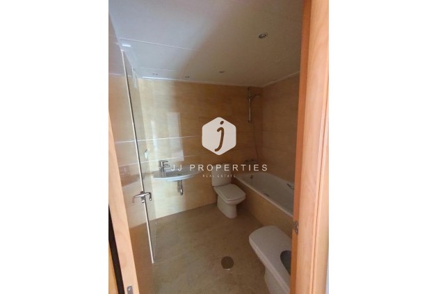 Tweedehands - Appartement / flat -
Torrevieja - Estacion de autobuses