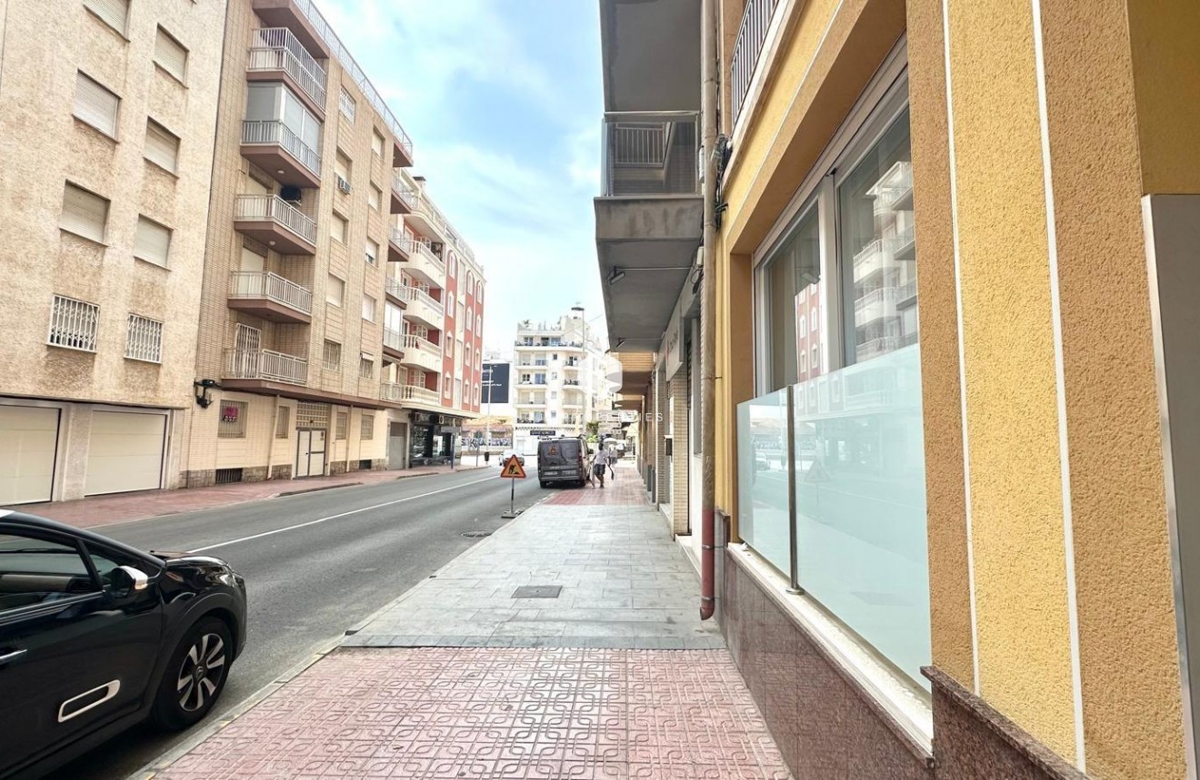 Aus zweiter Hand - Wohnung -
Torrevieja - Playa del Cura