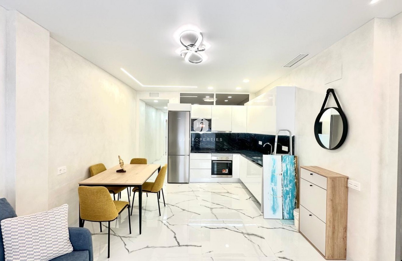 Aus zweiter Hand - Wohnung -
Torrevieja - Playa del Cura
