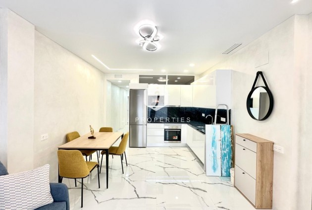 Aus zweiter Hand - Wohnung -
Torrevieja - Playa del Cura