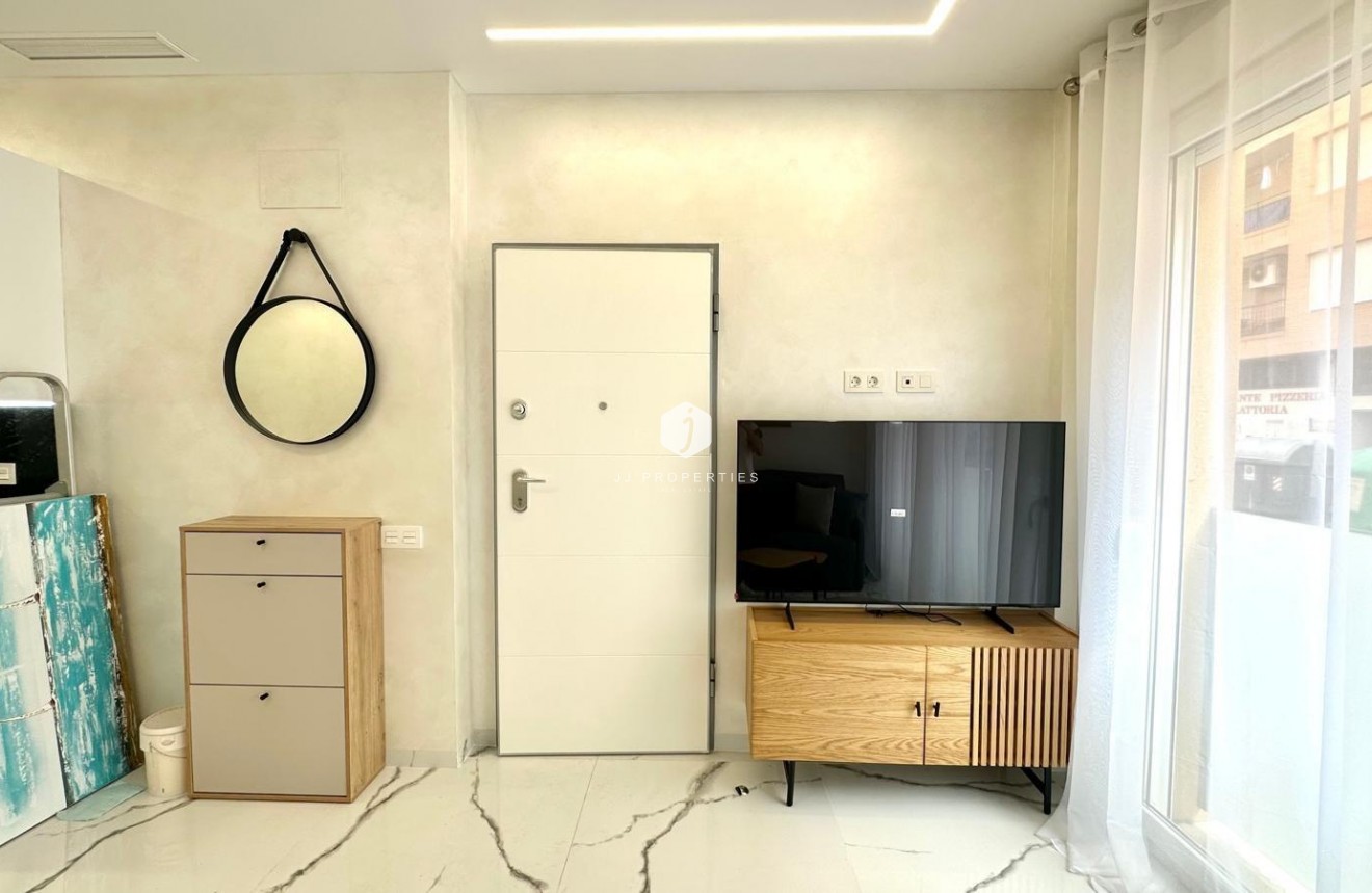 Aus zweiter Hand - Wohnung -
Torrevieja - Playa del Cura