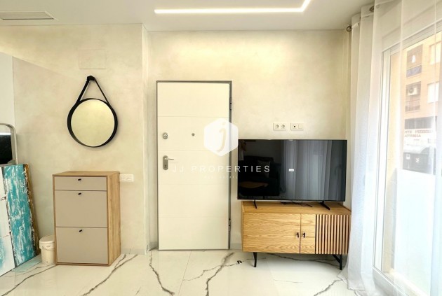Aus zweiter Hand - Wohnung -
Torrevieja - Playa del Cura