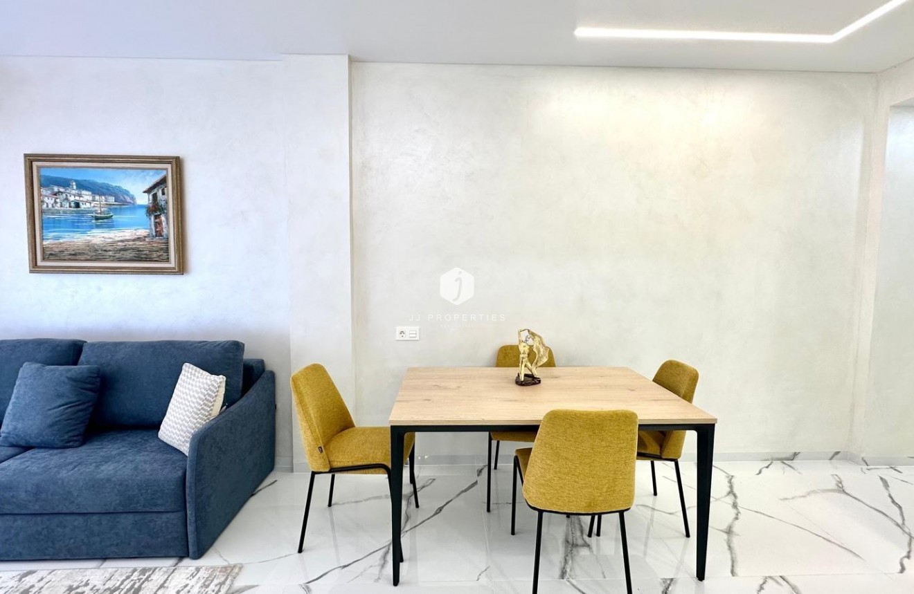 Aus zweiter Hand - Wohnung -
Torrevieja - Playa del Cura