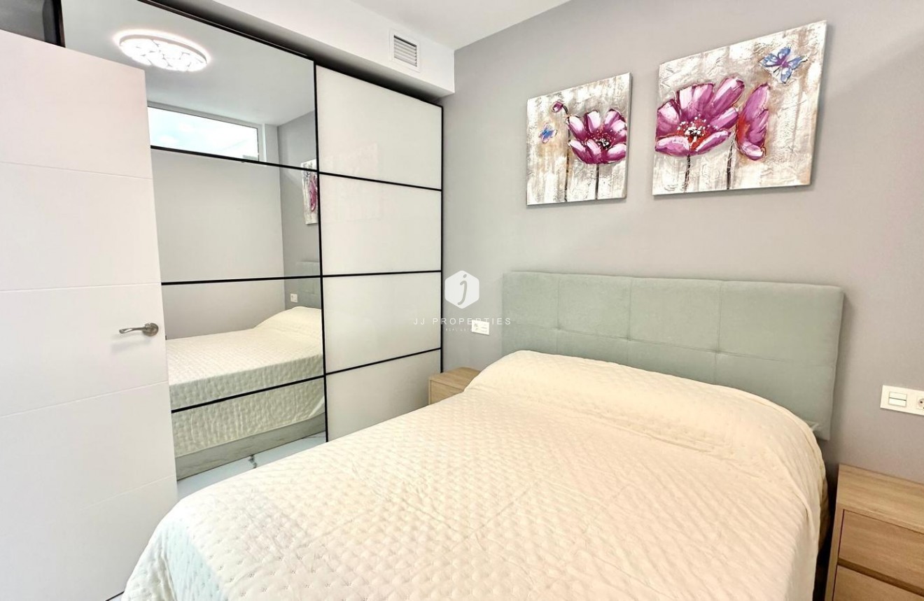 Aus zweiter Hand - Wohnung -
Torrevieja - Playa del Cura