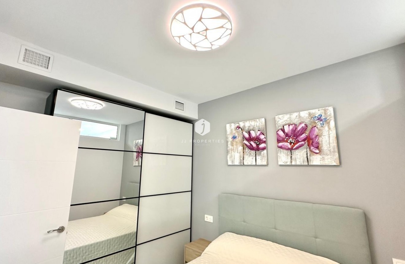 Aus zweiter Hand - Wohnung -
Torrevieja - Playa del Cura