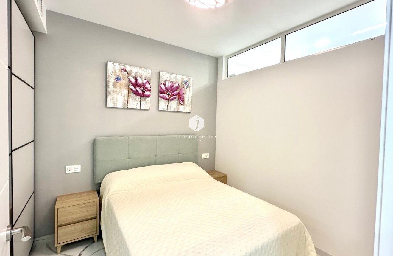 Aus zweiter Hand - Wohnung -
Torrevieja - Playa del Cura