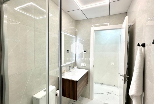 Aus zweiter Hand - Wohnung -
Torrevieja - Playa del Cura