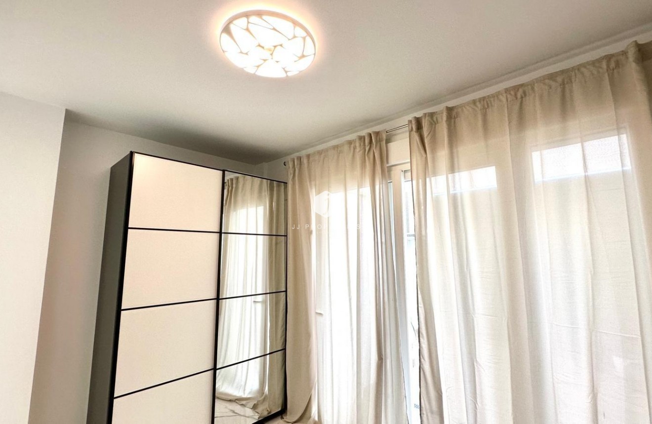 Aus zweiter Hand - Wohnung -
Torrevieja - Playa del Cura