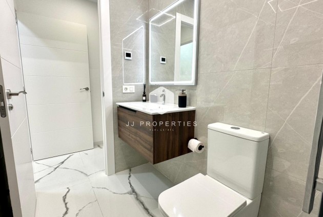 Aus zweiter Hand - Wohnung -
Torrevieja - Playa del Cura